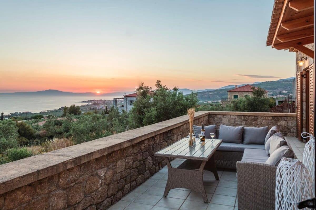 Mani Panoramic Seaviews - Luxury Summer Haven Lévktron Exterior foto